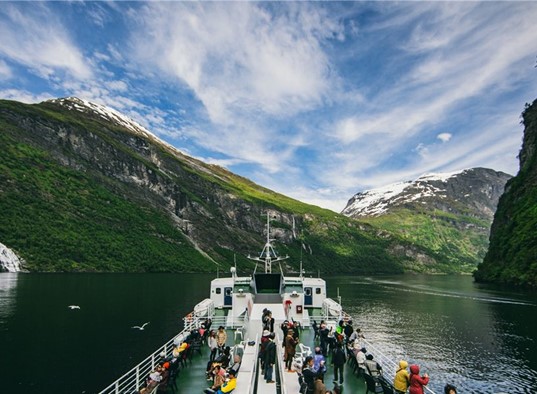 zOpt_visitnorway-ljoen-hellesylt-ferry-geirangerfjord-norway-4066864_2000.jpeg